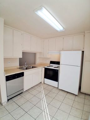 4781 N. Polk Ave. - 150, Fresno, CA 93722