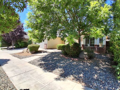 551 Lester Ave., Clovis, CA 93619