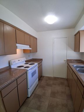 3037 W. Pontiac Way - 101, Fresno, CA 93722