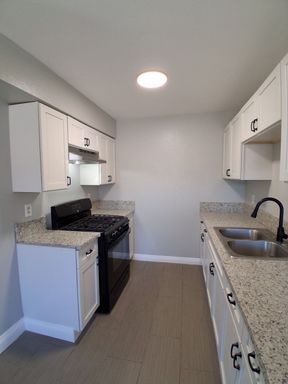 1452 S. College Ave., #102, Dinuba, CA 93618