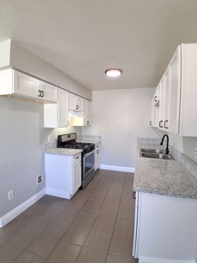 1452 S. College Ave., #114, Dinuba, CA 93618