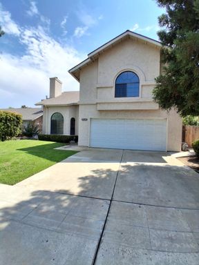 683 N. Fordham Ave., Clovis, CA 93611