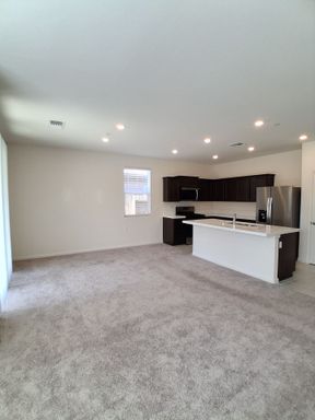 603 N. Filbert Ave , Fresno, CA 93727