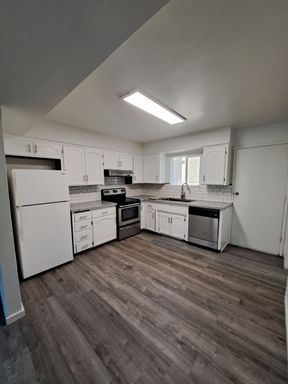 726 E. Hedges Ave. , Fresno, CA 93728