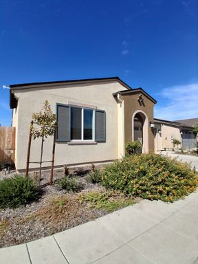 6572 E. Weathermaker Ave. , Fresno, CA 93727