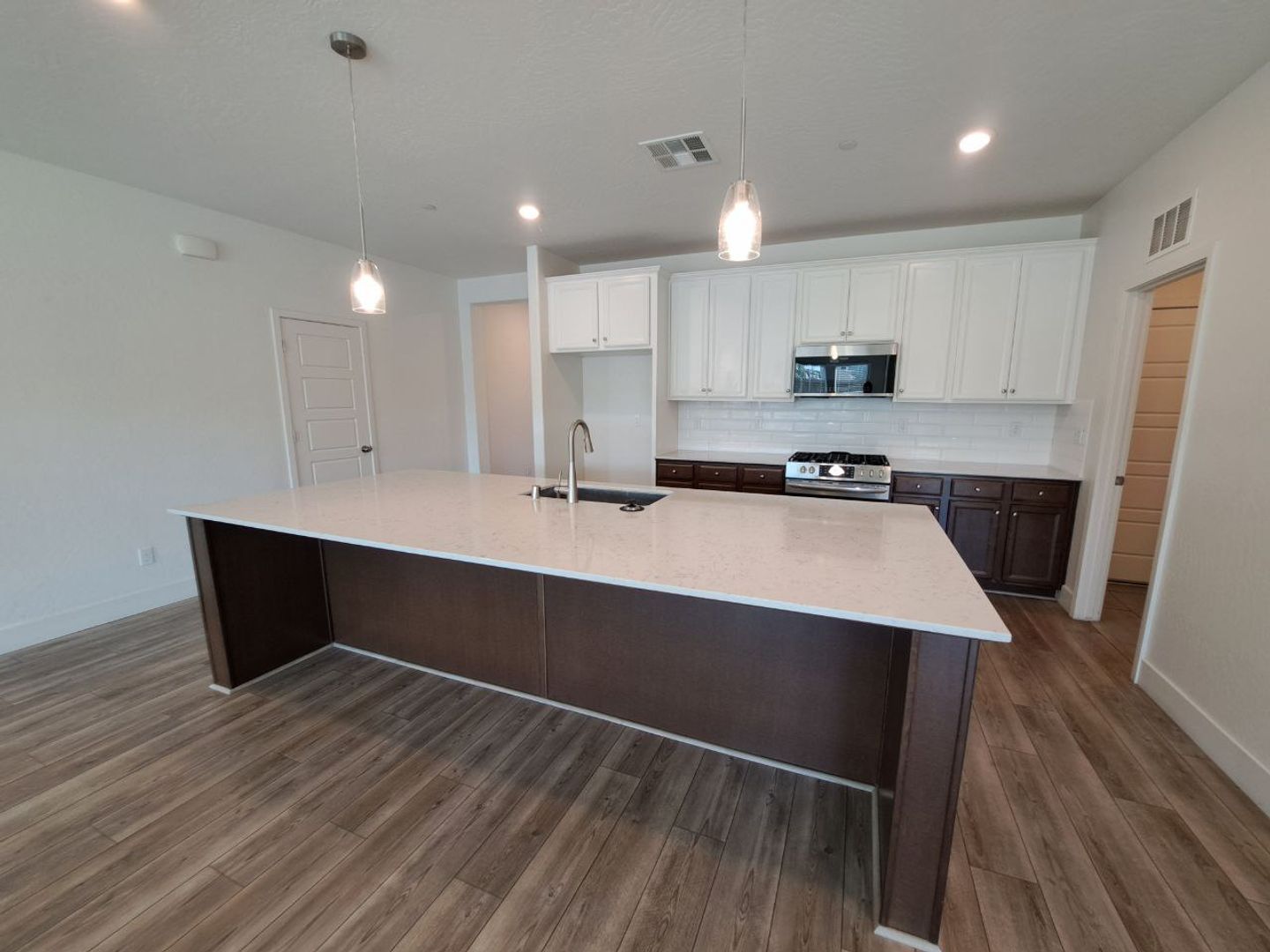Clovis House: 2018 N. Hughes Ave