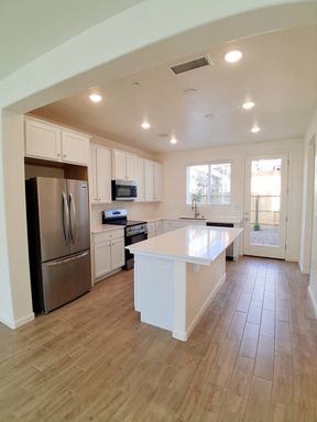 1501 Woodhill Lane, Clovis, CA 93619