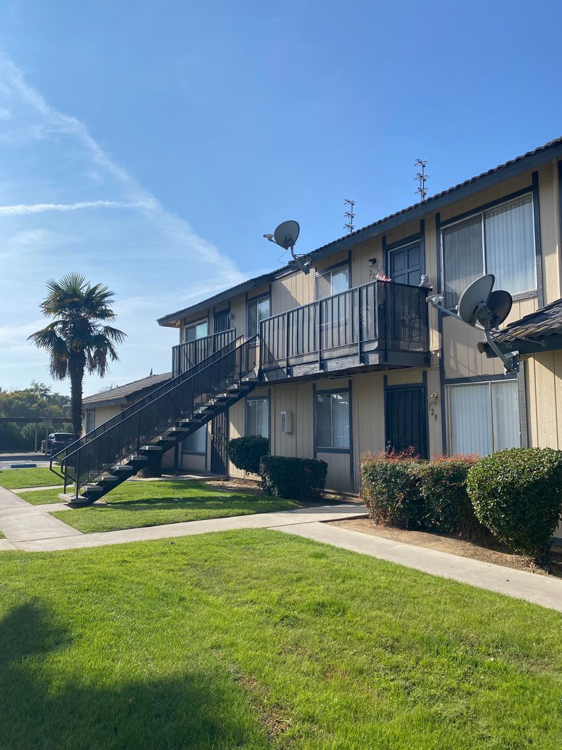Fresno Apartment: 3166 W. Princeton Ave