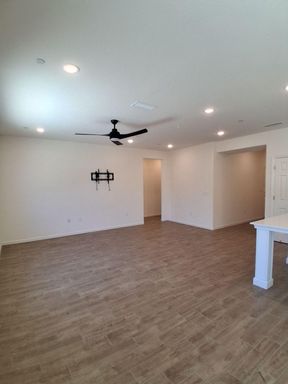 6609 E. Carmen Ave, Fresno, CA 93727