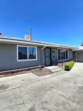 3051 E. Clinton Ave. , Fresno, CA 93703