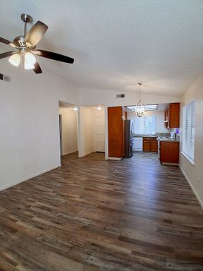 2068 W. Magill Ave. , Fresno, CA 93711