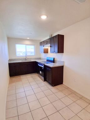 4420 E. Sierra Madre Ave., #C, Fresno, CA 93726