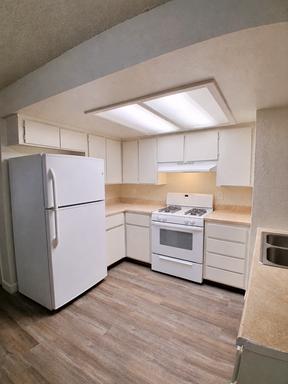 4841 E. Lane Ave., #104, Fresno, CA 93727