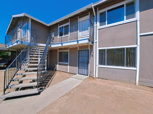 4730 E. Lamona Ave., #203, Fresno, CA 93703