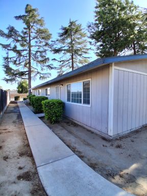 59 W. San Jose Ave, Clovis, CA 93612