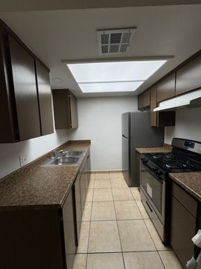 1362 N 8th St, 206, Fresno, CA 93703