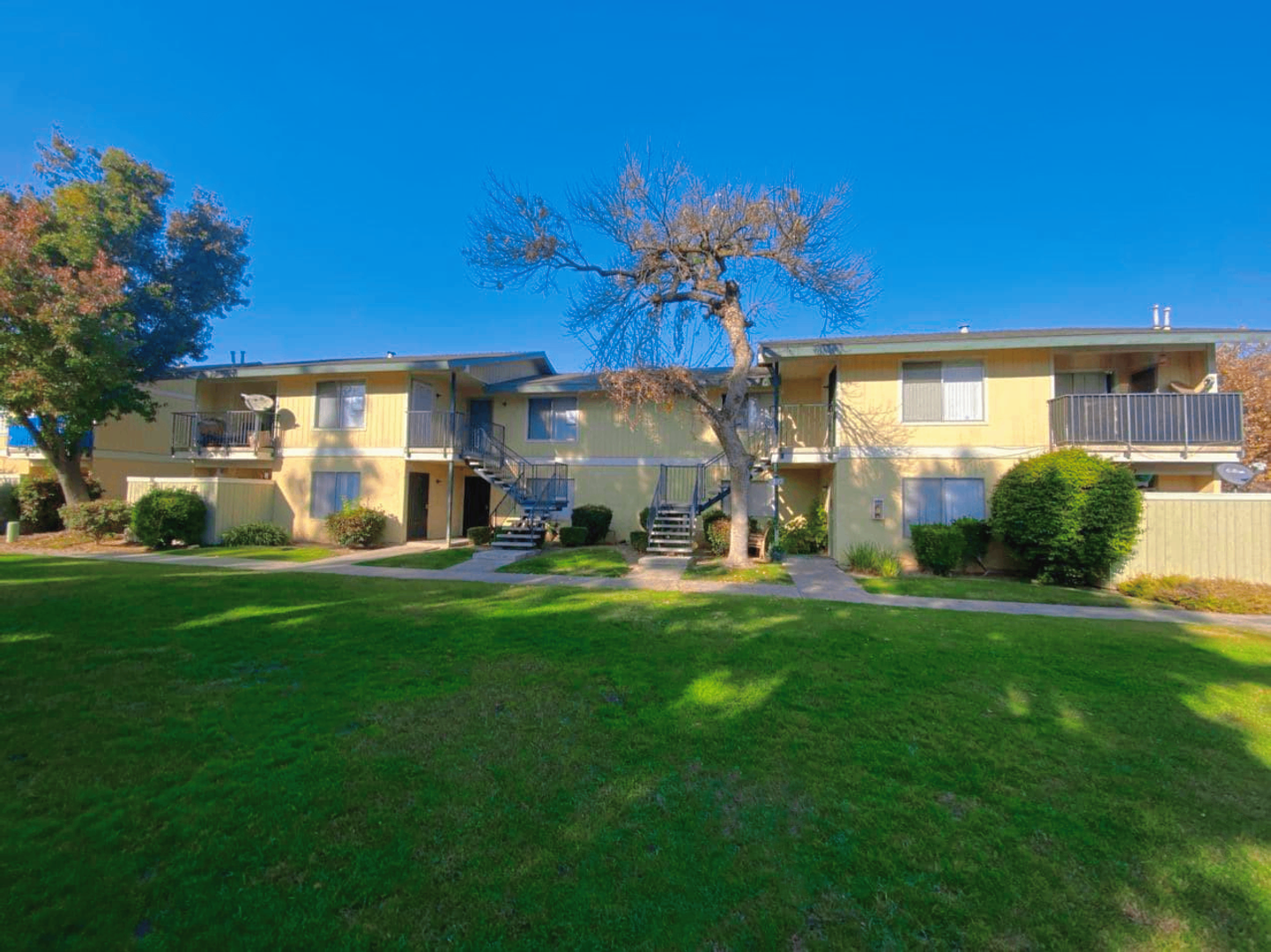 Fresno Apartment: 5325 E. Kings Canyon Rd