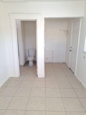 2512 E. Washington Ave , Fresno, CA 93701