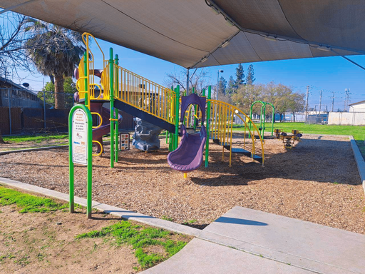 2029 E. Pontiac Way - A, Fresno, CA 93726