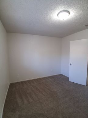 4841 E. Lane Ave., #104, Fresno, CA 93727