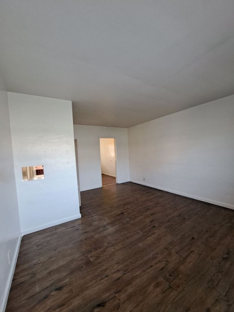 Fresno Apartment: 2434 - 2440 N. First Street