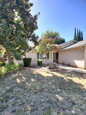 6111 N Tracy Ave, Fresno, CA 93722