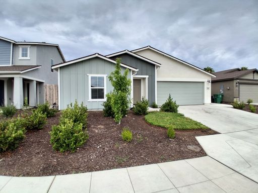1646 Concord Ave, Madera, CA 93637