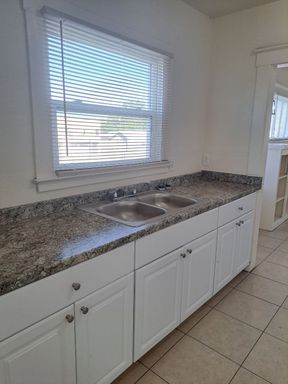 2512 E. Washington Ave , Fresno, CA 93701