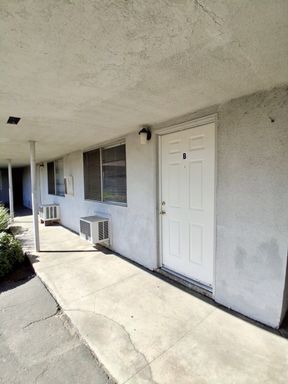 4302 E Sierra Madre Ave - B, Fresno, CA 93726