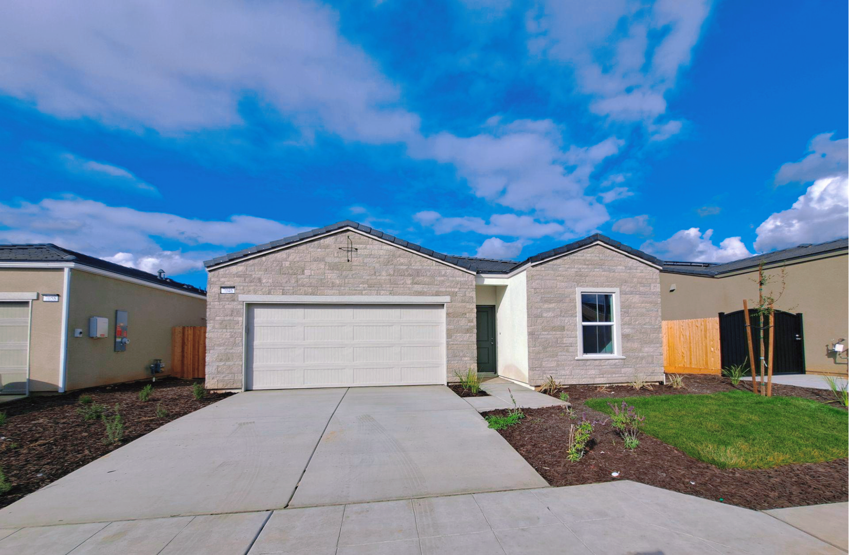 Fresno House: 7046 W. Willis Ave
