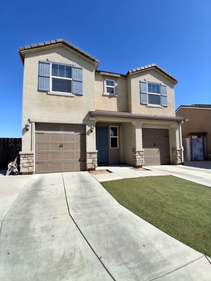 3813 Griffith Ave, Clovis, CA 93619