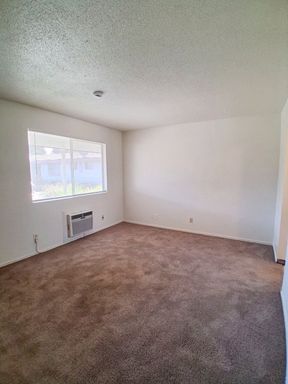 4302 E Sierra Madre Ave - B, Fresno, CA 93726