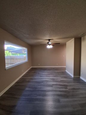 5780 N. 8th St - A, Fresno, CA 93710
