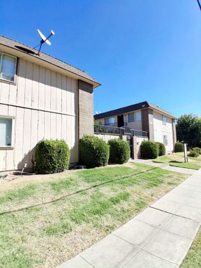 2029 E. Pontiac Way - M, Fresno, CA 93726