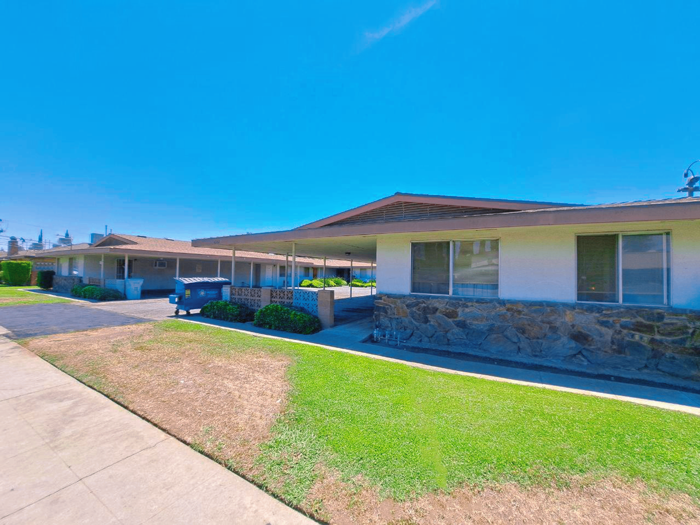 Fresno Apartment: 4302-4312 E. Sierra Madre Ave.