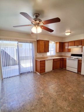 3349 E Sierra Madre Ave - C, Fresno, CA 93726