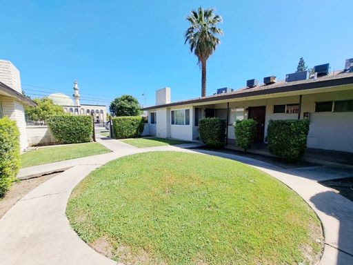 4420 E. Sierra Madre Ave., #E, Fresno, CA 93726