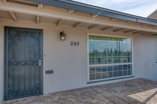 245 Minnewawa Ave - A, Clovis, CA 93612