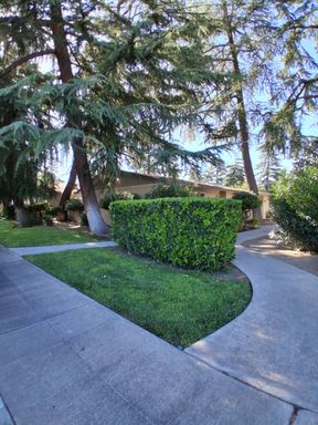 69 W. San Jose Ave, Clovis, CA 93612