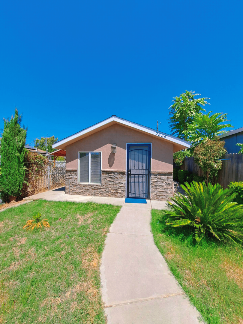 Pinedale House: 7226 N. San Pablo Ave.