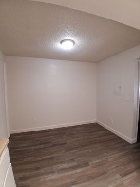 4841 E. Lane Ave., #104, Fresno, CA 93727