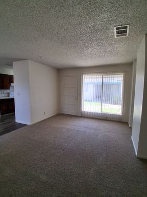 1136 E Fedora Ave, 108, Fresno, CA 93704