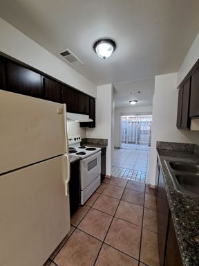 3449 N. Marks Ave. - 102, Fresno, CA 93722