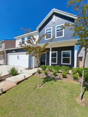 911 Blue Oak Ln W, Madera, CA 93636