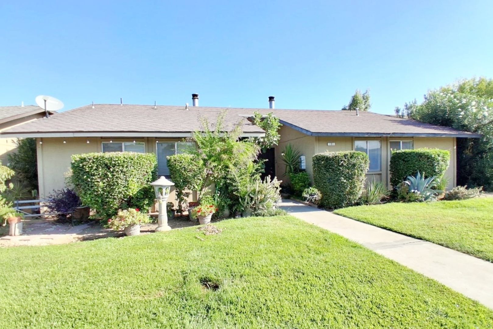 191 Fairmont Ave., #102, Clovis, CA 93612