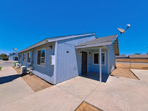 1452 S. College Ave., #104, Dinuba, CA 93618