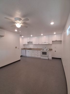 4864 E. University Ave #C, Fresno, CA 93703