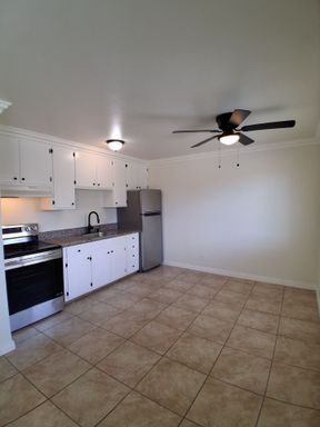 1322 E. Bulldog Lane, #F, Fresno, CA 93710