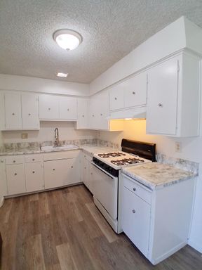 4538 E. Hamilton Ave. - 202, Fresno, CA 93702