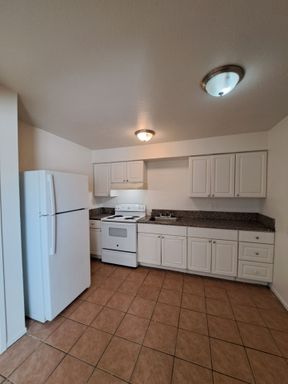 2029 E. Pontiac Way - A, Fresno, CA 93726